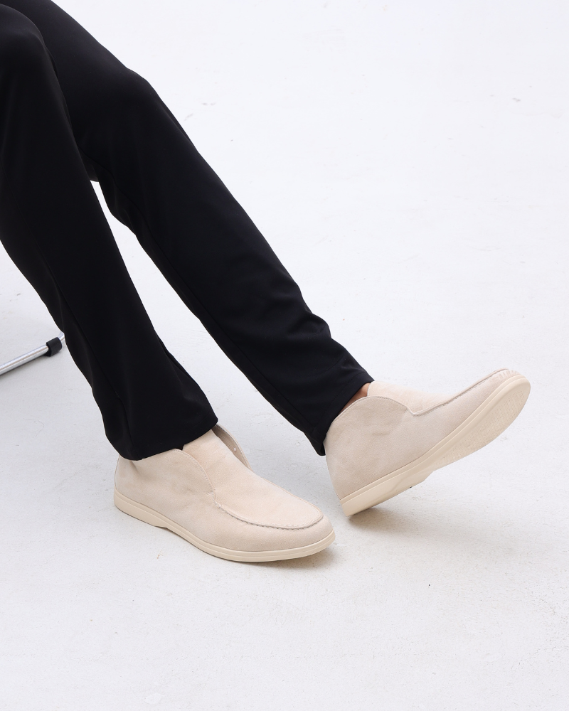 Mocassins de camurça de cano alto
