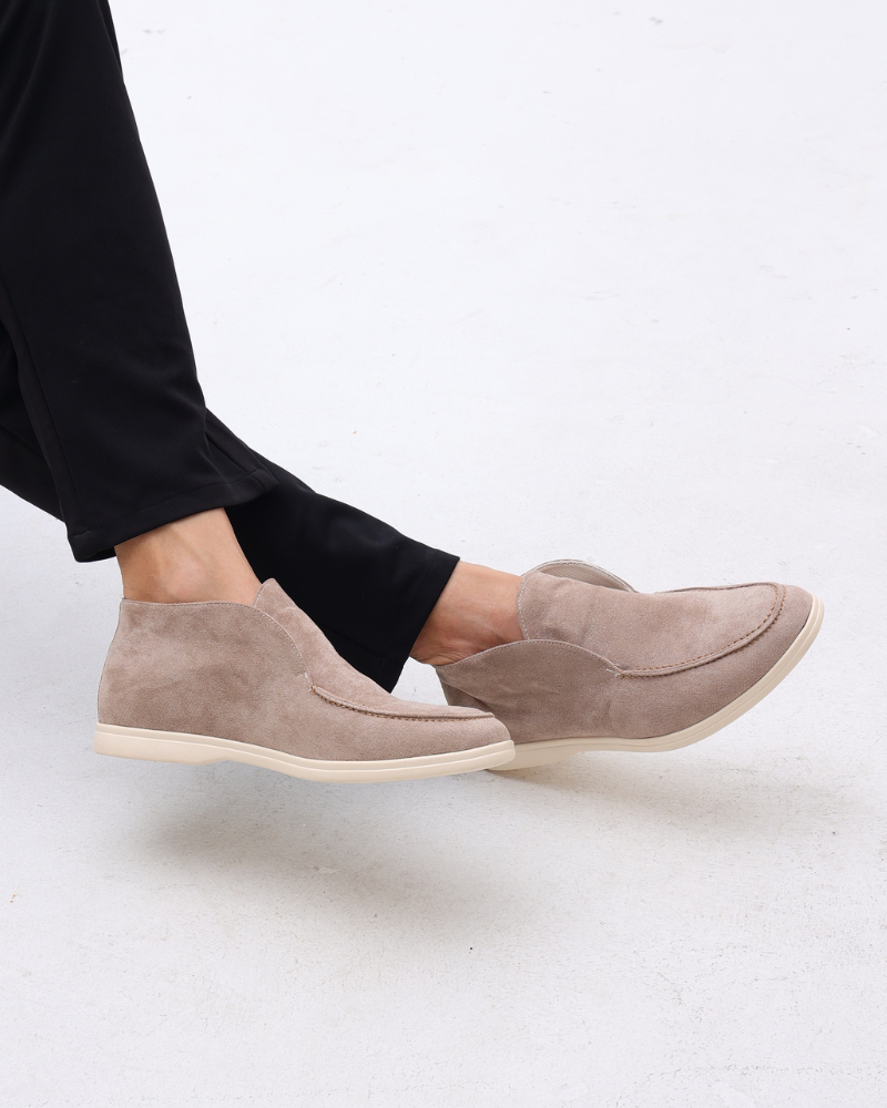 Mocassins de camurça de cano alto
