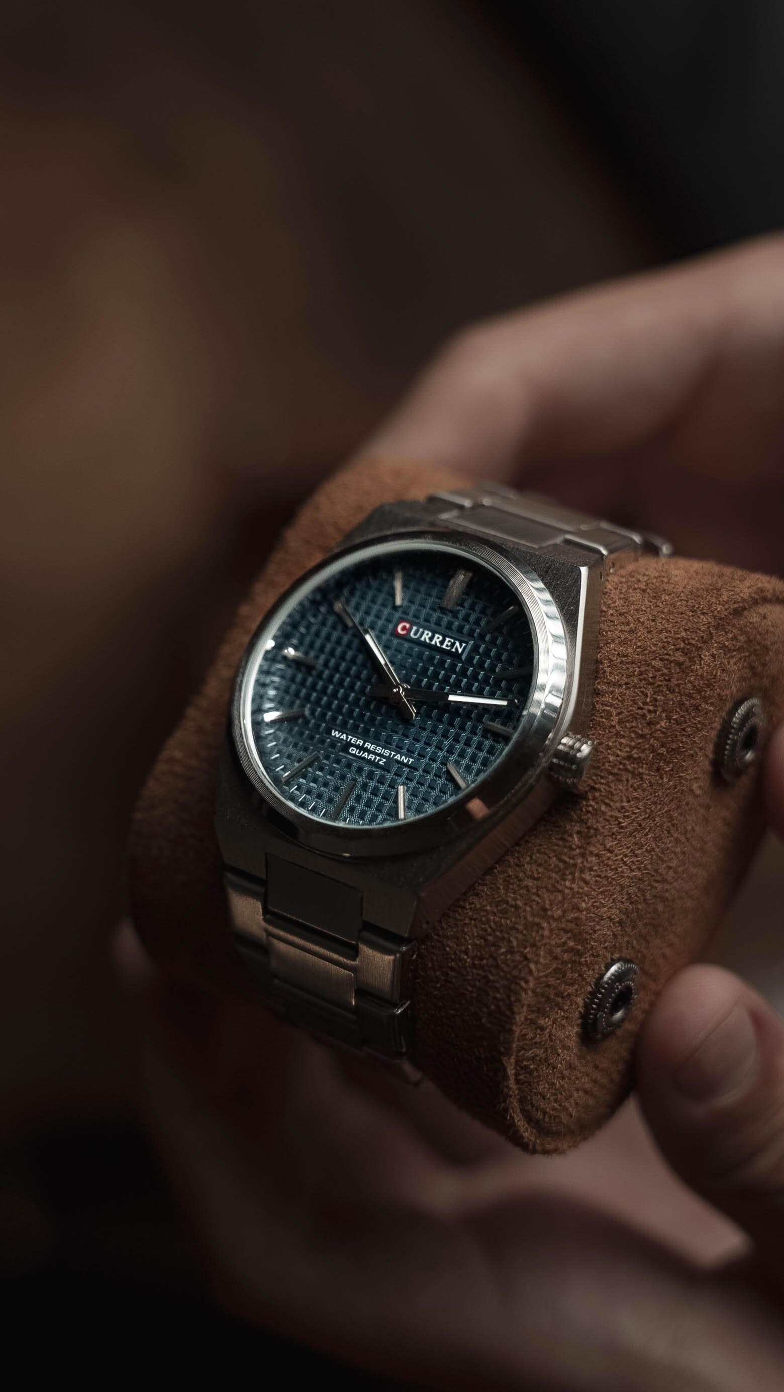 Watch Poedagar Curren Nikiam